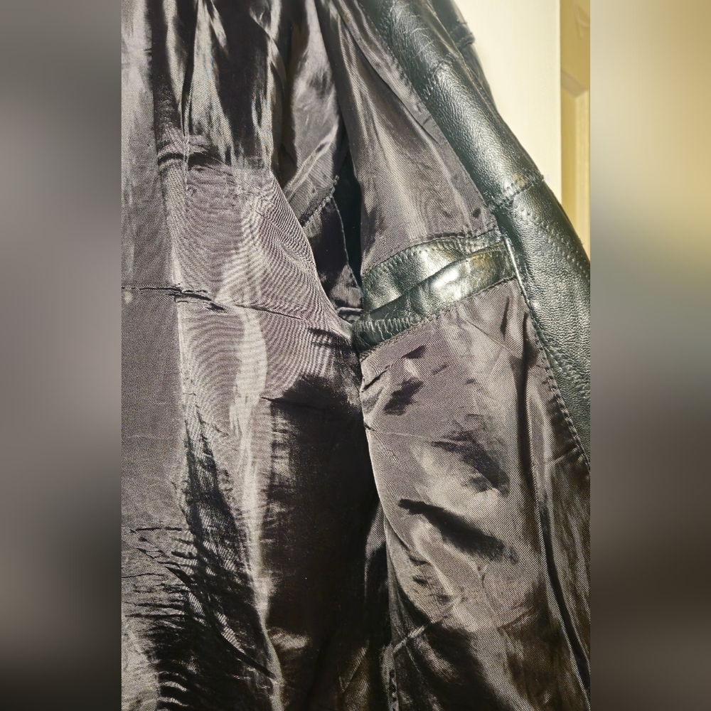 Maxam Vintage Black Lambskin Leather Jacket - Picture 3 of 9